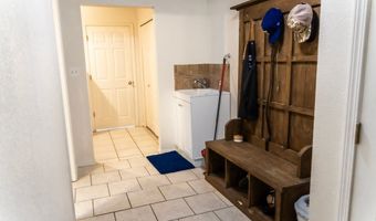 1511 Live Oak Ln, Andrews, TX 79714
