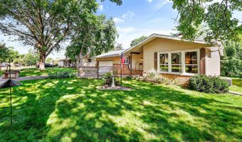 1222 Iowa Dr, Madison, WI 53704