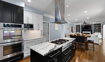 14 STONEBRIDGE Dr, Hockessin, DE 19707