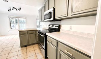902 SW Navajo Dr, Bentonville, AR 72712