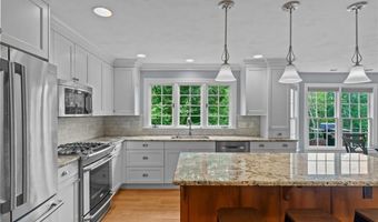 6 Jasons Grant Dr, Cumberland, RI 02864