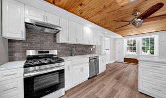 164 Ellisdale Rd, Allentown, NJ 08501