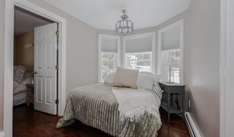 2 Deer Run Cir, Arundel, ME 04046
