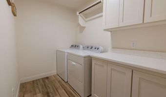 1013 Churchill Ln, Millsap, TX 76066