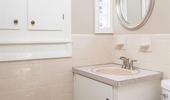 58 Sycamore Dr, East Greenwich, RI 02818