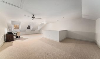 140 Ashley Mews Dr, Ann Arbor, MI 48104