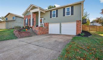 1452 Cedar Bluff Dr, Ballwin, MO 63021