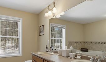 18 Holbrook Rd, Bedford, NH 03110