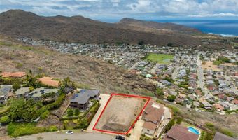 132 Hoolako Pl, Honolulu, HI 96825
