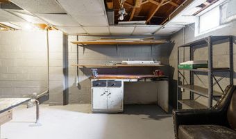 297 E Washington St, Almont, MI 48003