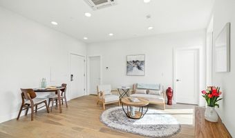 38 Hichborn 205, Boston, MA 02135