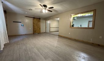 111 W Lee St, Aurora, MO 65605