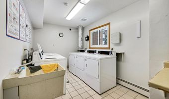 4 Pine Tree Dr 110, Arden Hills, MN 55112