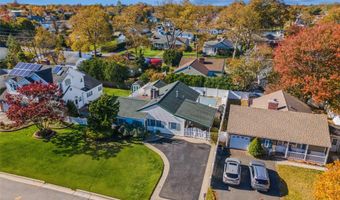 31 Grand Central Ave, Amityville, NY 11701