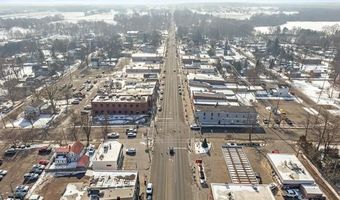 107 S Main St, Almont, MI 48003
