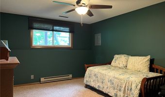1123 Glades Dr, Altoona, WI 54720