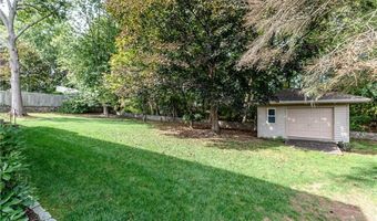 22 Whitewood Dr, Cranston, RI 02920
