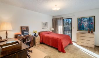 1045 Summit Lake Dr, Angwin, CA 94508