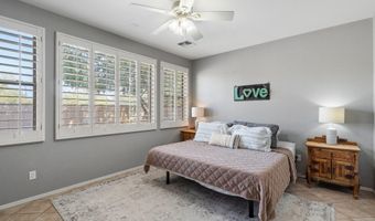 1608 W KURALT Dr, Anthem, AZ 85086