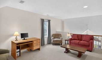 5 Blue Meadow Ct 5, Bourne, MA 02532