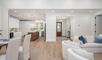 13 Woods Ln, Beaufort, SC 29907