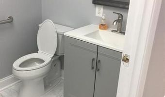 5948 HUBBARD Dr 22-B, Rockville, MD 20852