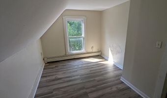 3 Dean St, Bangor, ME 04401