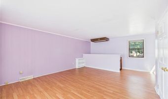 85 Pilgrim Dr, Warwick, RI 02888