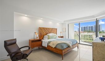 1000 W Island Blvd 504, Aventura, FL 33160