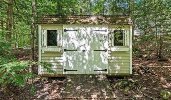 20 Juniper Dr, Amherst, NH 03031