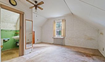 42 Collins Pl, Albany, NY 12208