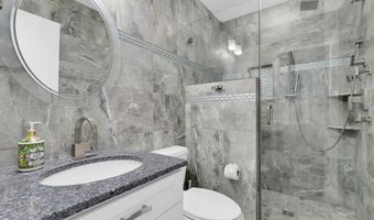 1701 GLASTONBERRY Rd, Potomac, MD 20854