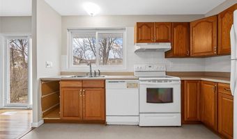 215 Shadyoak Dr, Ballwin, MO 63021