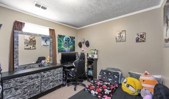 37 W Tracy St, Bells, TN 38006