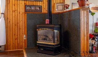 5 Longhorn Dr, Cody, WY 82414