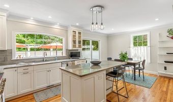 1 Mallard Cove Way, Barrington, RI 02806
