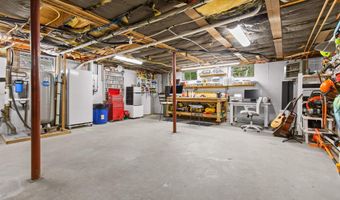 52 Chase Cir, Center Harbor, NH 03226