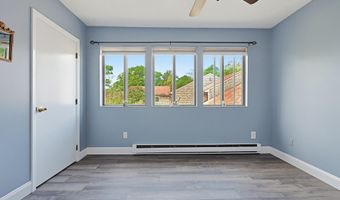 49 Round House Rd, Bourne, MA 02532