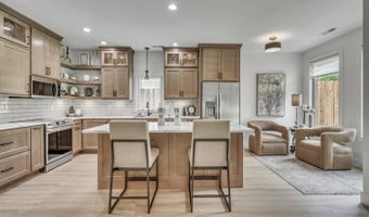 994 Emerald Hills Dr S, Arnolds Park, IA 51331