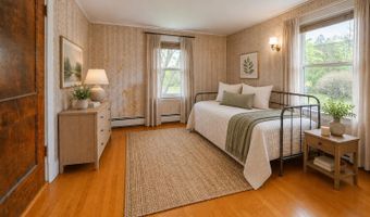 744 Hammond St, Bangor, ME 04401