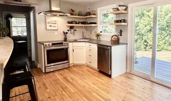 112 S Crest Dr, Burlington, VT 05401