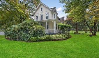 69 Smith Hill Rd, Airmont, NY 10952