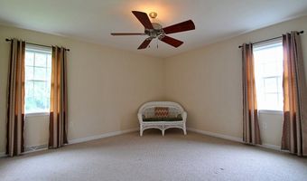 207 Sunnydale Ave, Appomattox, VA 24522