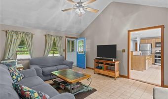 394 Maureen Cir, Burrillville, RI 02839