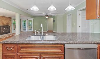 5709 Grove Rd, Bascom, FL 32423