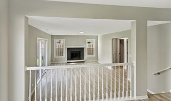 731 Roaring Brook Ln, Algonquin, IL 60102