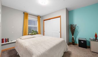 1676 SE 3RD St, Astoria, OR 97103