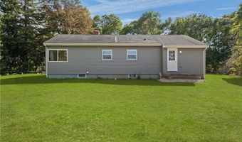 20 Maple Ct, Hopkinton, RI 02804