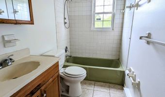 10 Scuppo Rd B10, Danbury, CT 06811