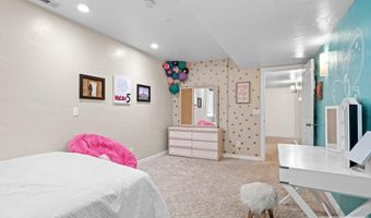 5477 Barton Cir, Ammon, ID 83406